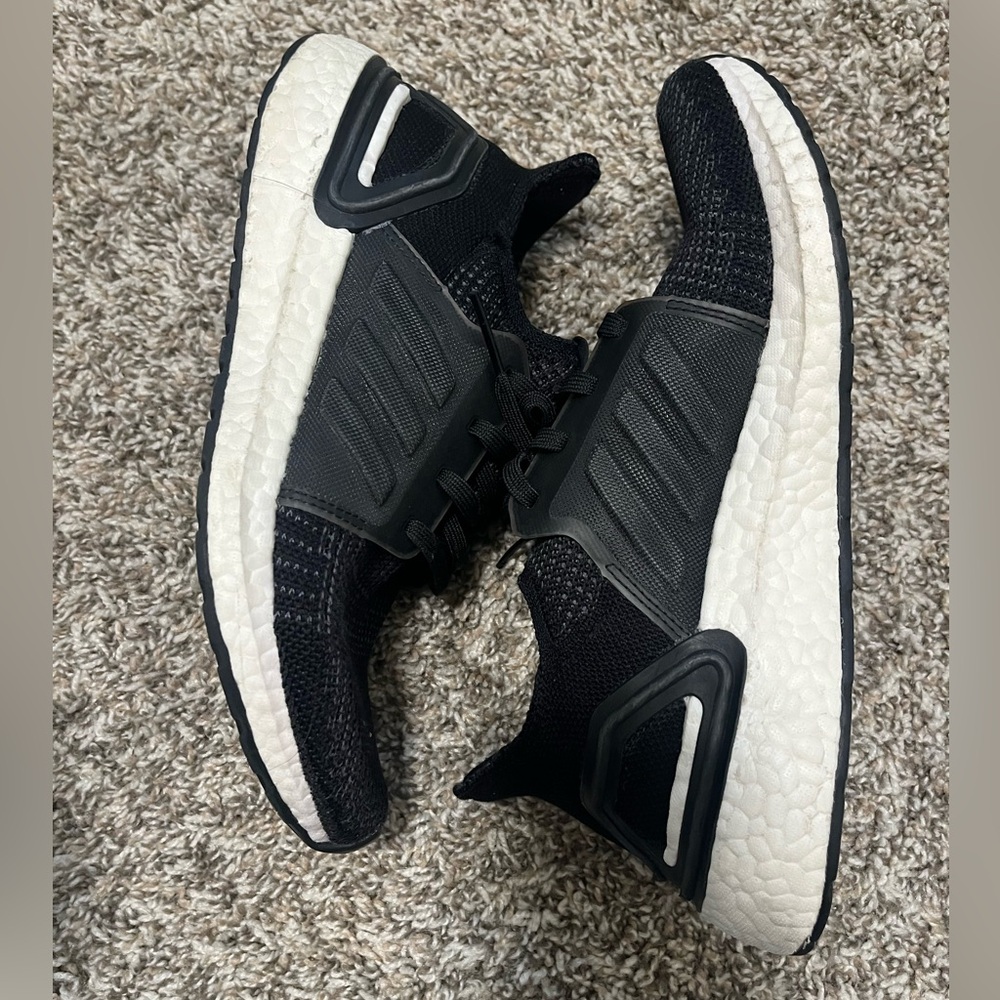 Adidas Youth Kids Ultraboost 19, knit Black Running Shoes